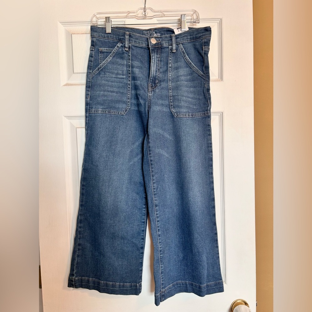 Wide leg capri size 8